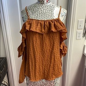 Essue Beehive Straps Ruffled Cold Shoulder Top